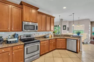 3980 Sunset Lake Dr, Lakeland, FL 33810 - Photo 9
