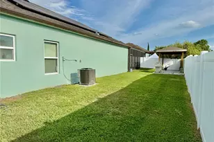 1201 Lavender Jewel Ct, Plant City, FL 33563 - Photo 21