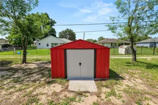 111 E Orange St, Davenport, FL 33837 - Photo 29