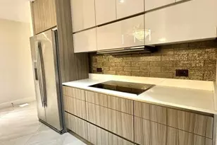 600 NE 27th St, Miami, FL 33137 - Photo 13