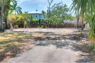 572 Marmora Avenue, Tampa, FL 33606 - Photo 19