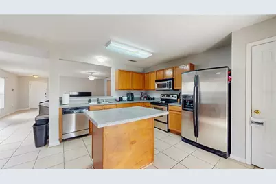 7337 Hunters Greene Circle, Lakeland, FL 33810 - Photo 7