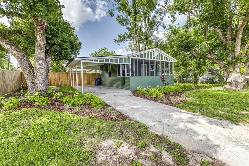 2711 Crutchfield Rd main architectural view