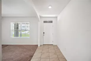 2062 Blue Highlands Dr, Lakeland, FL 33811 - Photo 5