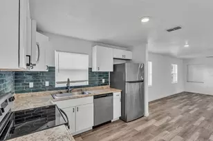 1050 Reynolds Rd, Lakeland, FL 33801 - Photo 11