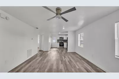 1050 Reynolds Road, Lakeland, FL 33801 - Photo 9