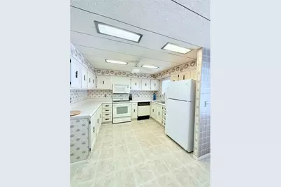 622 Elizabeth Lane, Lakeland, FL 33809 - Photo 9