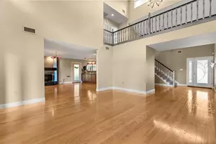 6033 Mountain Lake Dr, Lakeland, FL 33813 - Photo 9