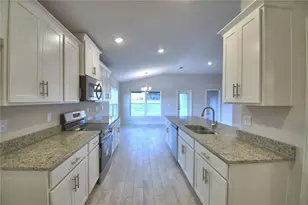 5427 Waterside Dr, Auburndale, FL 33823 - Photo 9