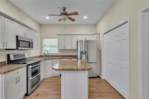 4445 Pebble Pointe Dr, Lakeland, FL 33813 - Photo 11