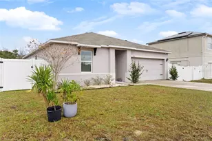 1405 Kissimmee Dr, Kissimmee, FL 34759 - Photo 3