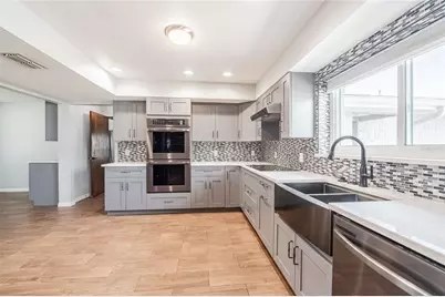 252 W Brookins Avenue, Eagle Lake, FL 33839 - Photo 11