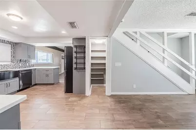 252 W Brookins Avenue, Eagle Lake, FL 33839 - Photo 13