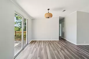 29417 Kelly Dr, Wesley Chapel, FL 33544 - Photo 9