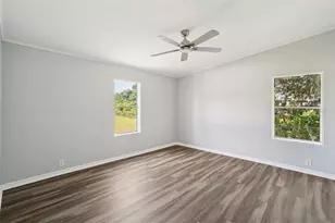 29417 Kelly Dr, Wesley Chapel, FL 33544 - Photo 15