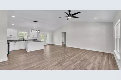 4700 Cortez Boulevard, Sebring, FL 33872 - Photo 3