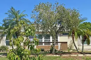 1019 Penguin Pl, Lakeland, FL 33809 - Photo 13