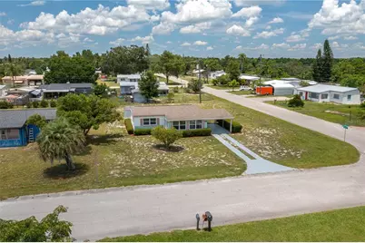 202 Central Avenue, Frostproof, FL 33843 - Photo 3