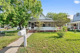 202 E Badcock Blvd, Mulberry, FL 33860 - Photo 1