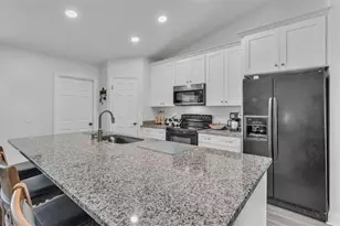 4651 Clubhouse Rd, Lakeland, FL 33812 - Photo 9