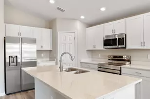 35397 Coventry Fields Loop, Zephyrhills, FL 33541 - Photo 9