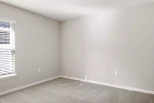 35397 Coventry Fields Loop, Zephyrhills, FL 33541 - Photo 11