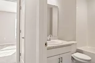 35397 Coventry Fields Loop, Zephyrhills, FL 33541 - Photo 15