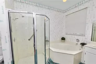 3110 Stonewater Dr, Lakeland, FL 33803 - Photo 15