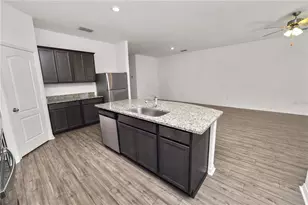 6170 Dolostone Dr, Lakeland, FL 33811 - Photo 9