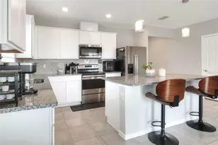 1623 Aspen Ave, Davenport, FL 33837 - Photo 9