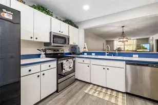 135 Wild Palm Dr, Bradenton, FL 34210 - Photo 5