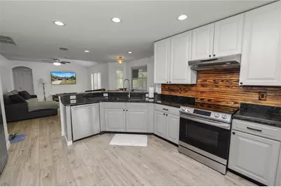 18231 Commonwealth Avenue N, Polk City, FL 33868 - Photo 15