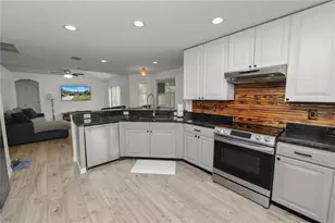 18231 Commonwealth Ave N, Polk City, FL 33868 - Photo 15