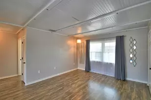 1920 E Edgewood Dr, Lakeland, FL 33803 - Photo 3