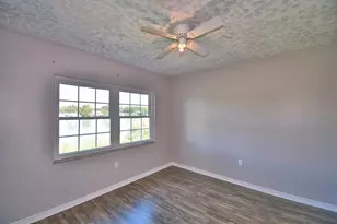 1920 E Edgewood Dr, Lakeland, FL 33803 - Photo 13