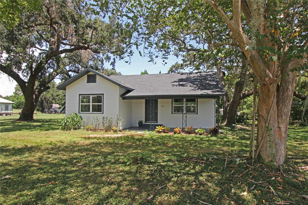4925 Magnolia Ave main architectural view