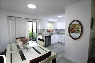 1920 E Edgewood Dr, Lakeland, FL 33803 - Photo 9