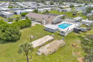 34704 Sweetpea Ln, Zephyrhills, FL 33541 - Photo 57