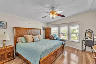 3279 Pebble Bend Dr, Lakeland, FL 33810 - Photo 19