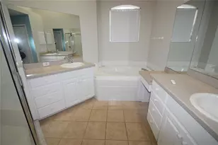 534 Grasslands Village Cir, Lakeland, FL 33803 - Photo 5