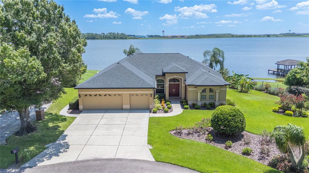 102 Bayberry Dr main architectural view