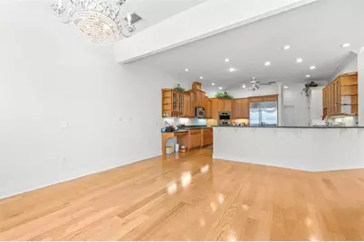 6779 Huntington Hills Boulevard, Lakeland, FL 33810 - Photo 9