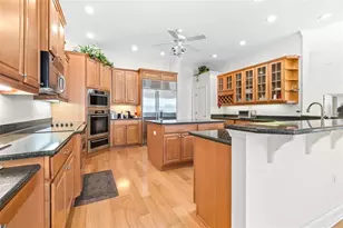 6779 Huntington Hills Blvd, Lakeland, FL 33810 - Photo 5