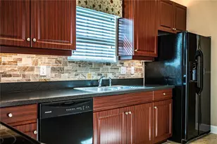 253 Alexander Woods Dr, Plant City, FL 33563 - Photo 23