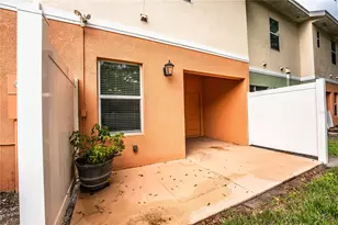 253 Alexander Woods Dr, Plant City, FL 33563 - Photo 57