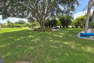 12144 SW Egret Cir, Lake Suzy, FL 34269 - Photo 17