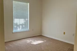 5857 Manchester Dr W, Lakeland, FL 33810 - Photo 7