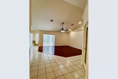5857 Manchester Drive W, Lakeland, FL 33810 - Photo 15