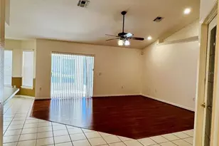 5857 Manchester Dr W, Lakeland, FL 33810 - Photo 15