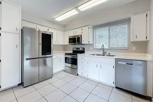 1305 Bramblewood Dr, Lakeland, FL 33811 - Photo 23